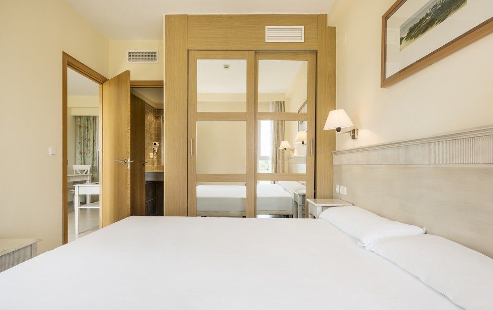 Aparthotel Ilunion Sancti Petri Novo Sancti Petri Exterior foto